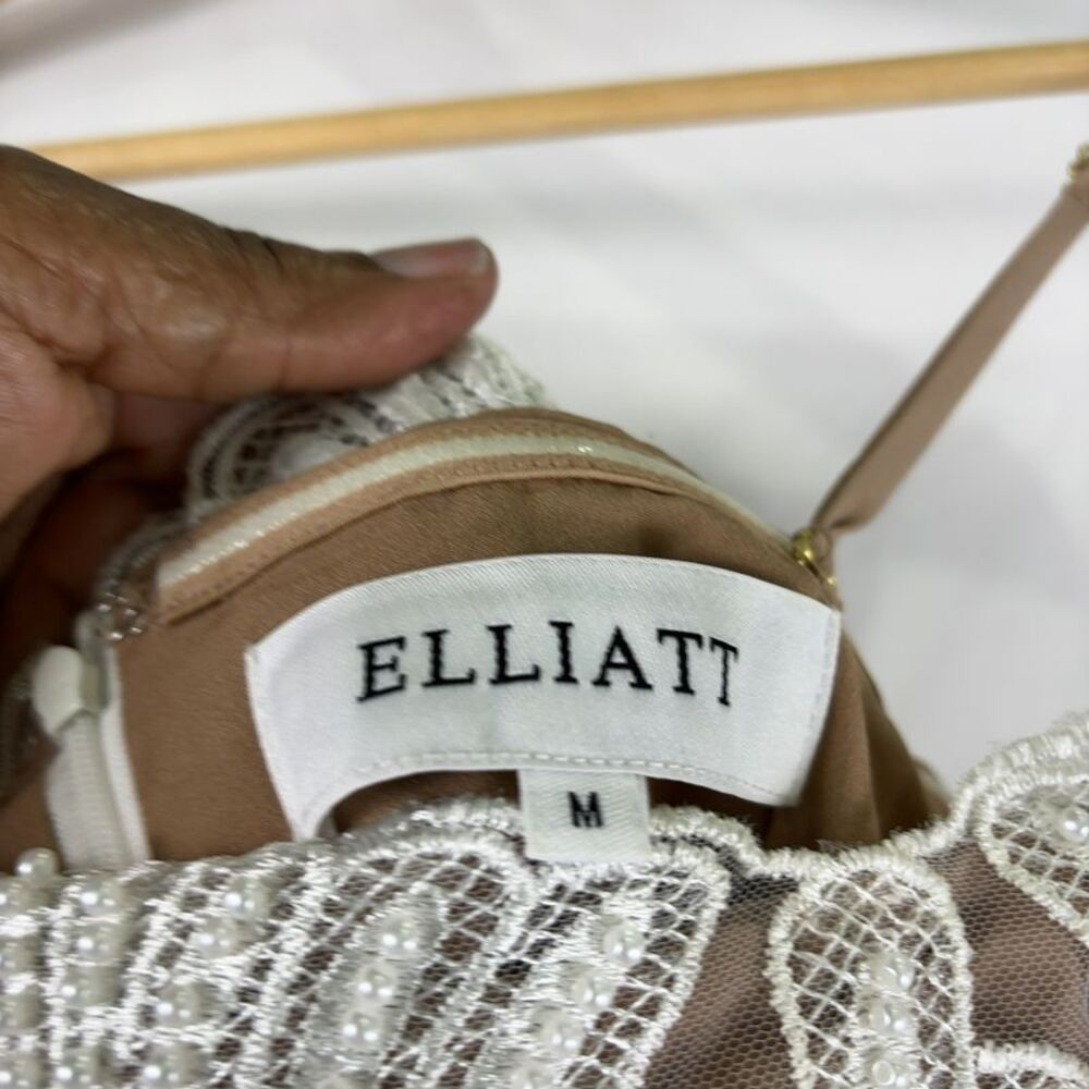 Elliatt Dress in Ivory & Nude - Picture 3 of 4